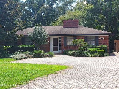 2410 CEDAR SHORES Circle