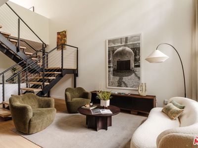 4111 W Sunset Blvd APT 111