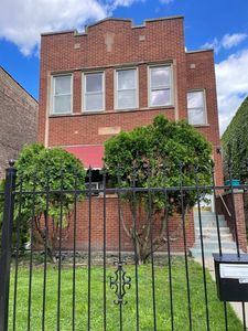 1755 N Meade Ave