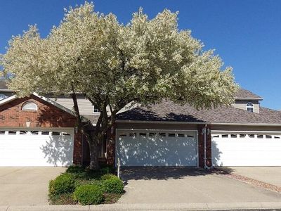 2224 Sandridge Ln