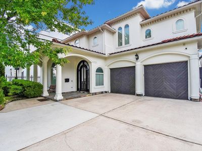3213 McCulloch Cir