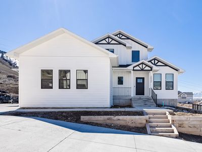 2032 Mountain View Ln