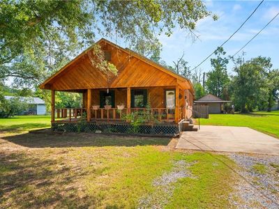 3000 McKeithen Dr