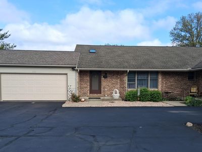 333 S Seffner Ave