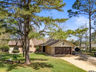 109 Old Barn Cir