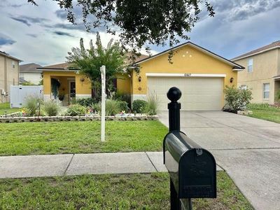 10607 Boyette Creek Blvd