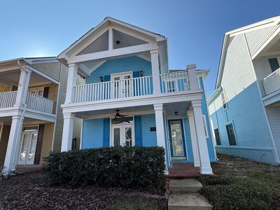1173 Island Pl E