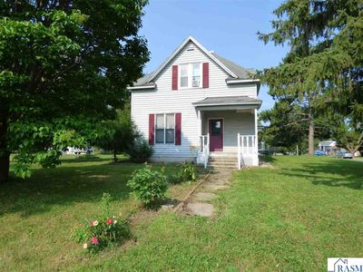 2 S Maple Ave
