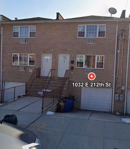 1032 E 212th St