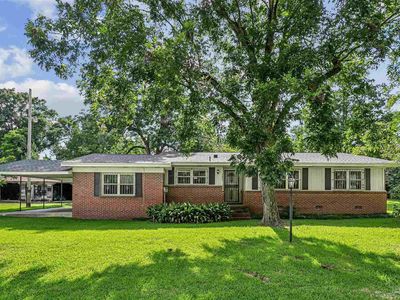 7621 Lodge Dr