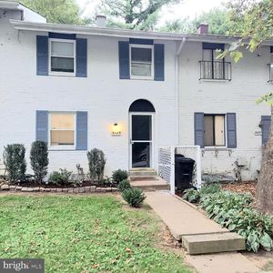 5449 Endicott Ln