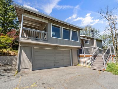 1704 NW Sunview Pl