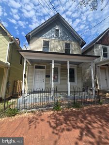 1520 W St SE