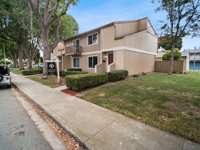 4270 Comet Cir