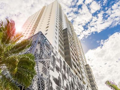 185 SE 14th Ter APT 909