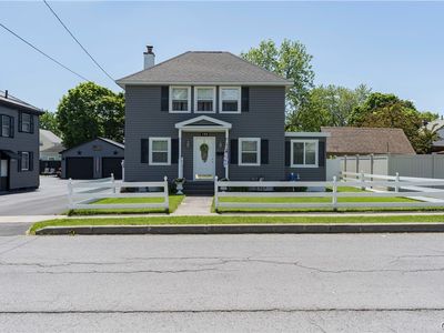 108 E Hoard St