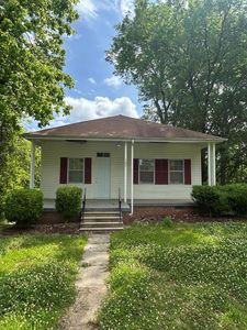 145 Roseland Dr