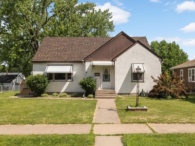 1975 Fremont Ave E