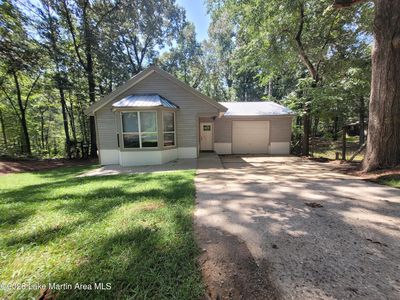 218 Hickory Dr