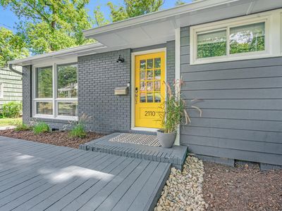 2110 Woodview Dr