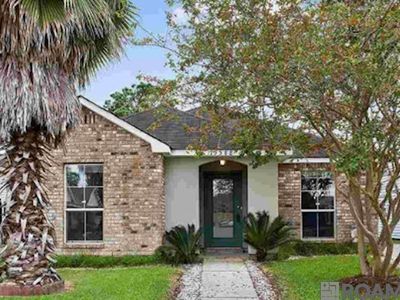 15588 Springwood Ave