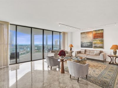 19500 Turnberry Way APT 10A
