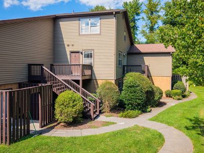 516 Pilgrim Ct APT B