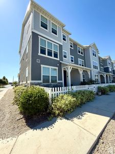 1022 W Painted Horse Ln