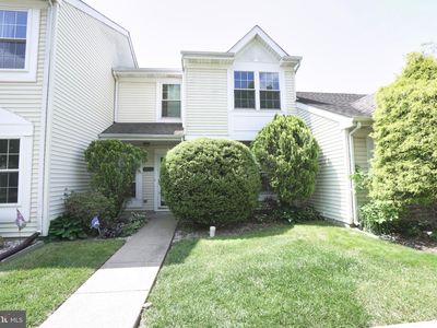 6006 Rolling Hill Dr