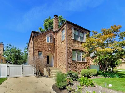 1820 S Ashland Ave