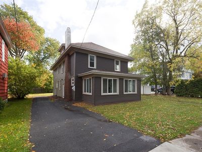 521 Holcomb St