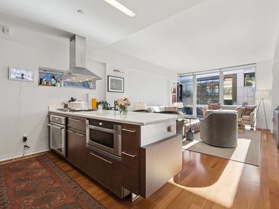 39 E 29th St APT 20C