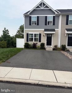 15 Castle Dr
