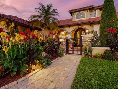 7365 Serenoa Dr