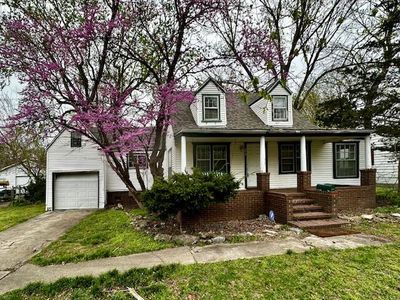 2315 E Manchester Street