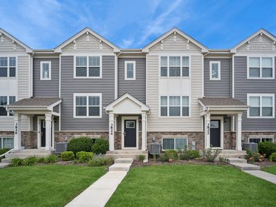 3824 Honeysuckle Ln