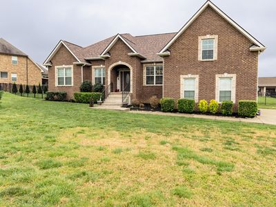 2250 London Ln