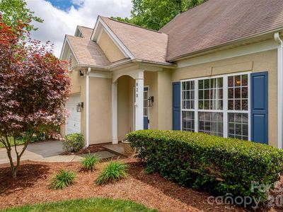 820 Autumn Rain Ln