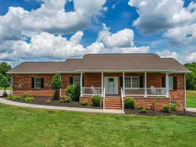 210 Hancock Rd NE