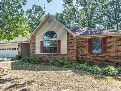 Property at 4 Oak Meadow Cv, Batesville, AR