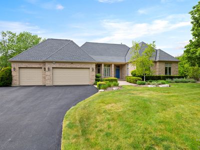 32 Rosewood Dr