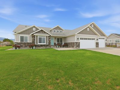 719 W Yates Springs Rd