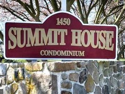 668 Summit House