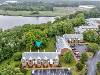 104 River Point Dr