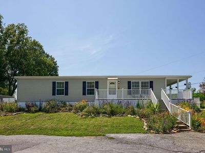 18 Dogwood Dr