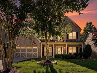 2585 Lansing Ln