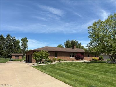 Property at 2615 Canaan Dr, Uniontown, OH