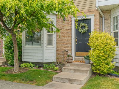 293 W 280 N