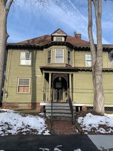 236 Pleasant St