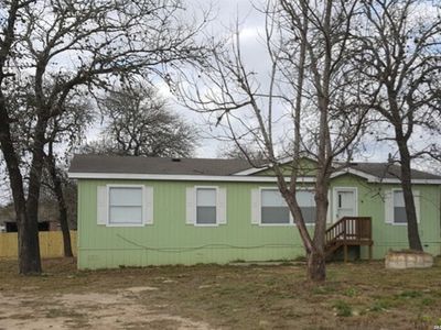 Property at 395 Autumn Ln, Poteet, TX